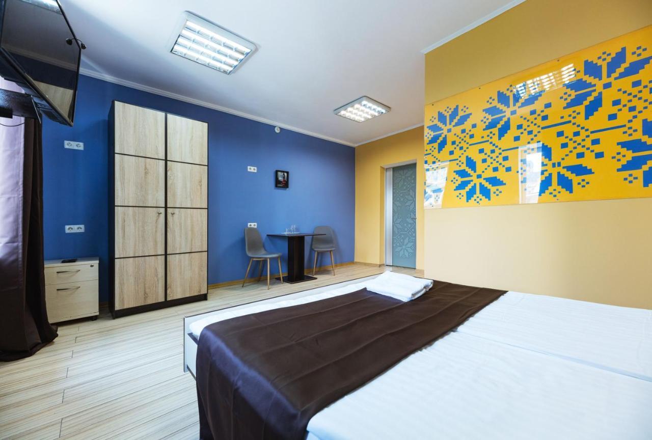 Guest House "Golden Gate 911 " Kiev Exteriör bild