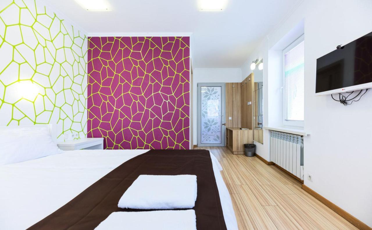 Guest House "Golden Gate 911 " Kiev Exteriör bild