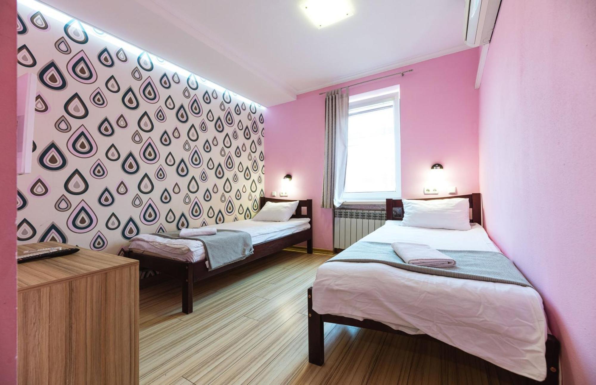 Guest House "Golden Gate 911 " Kiev Exteriör bild