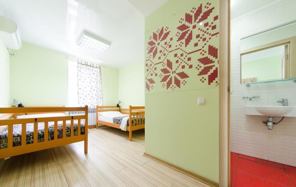 Guest House "Golden Gate 911 " Kiev Exteriör bild