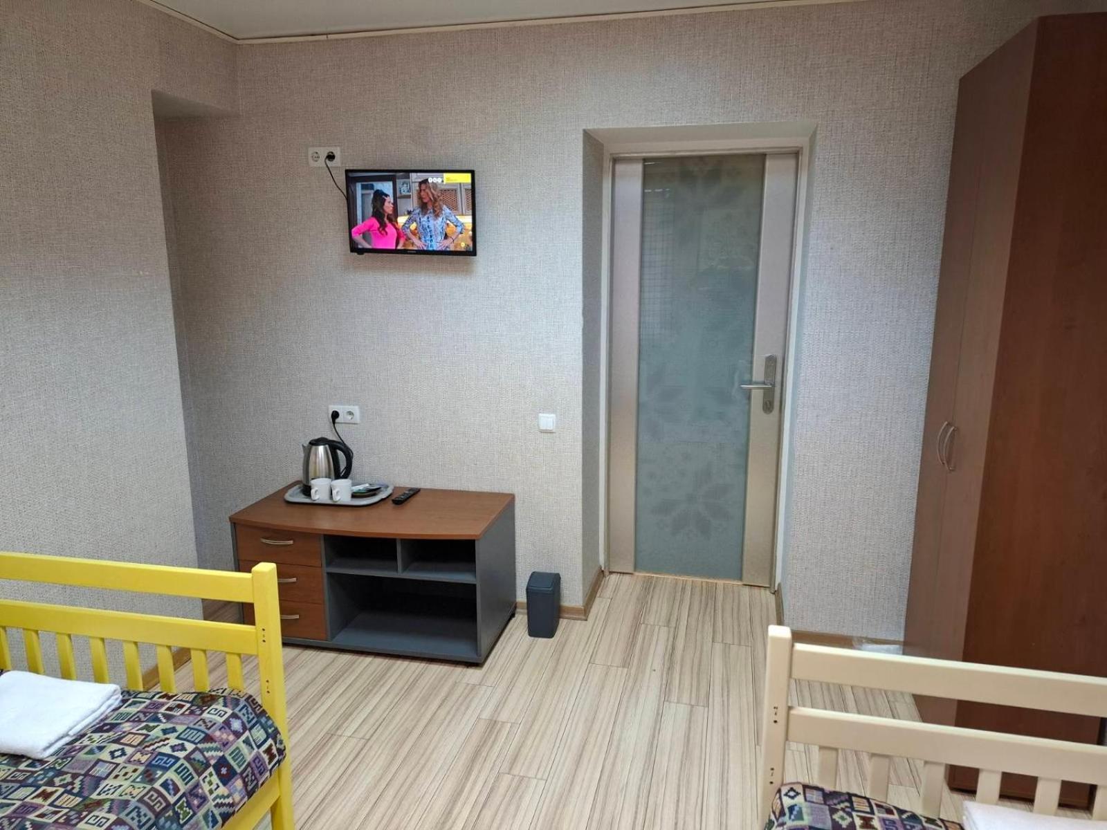 Guest House "Golden Gate 911 " Kiev Exteriör bild
