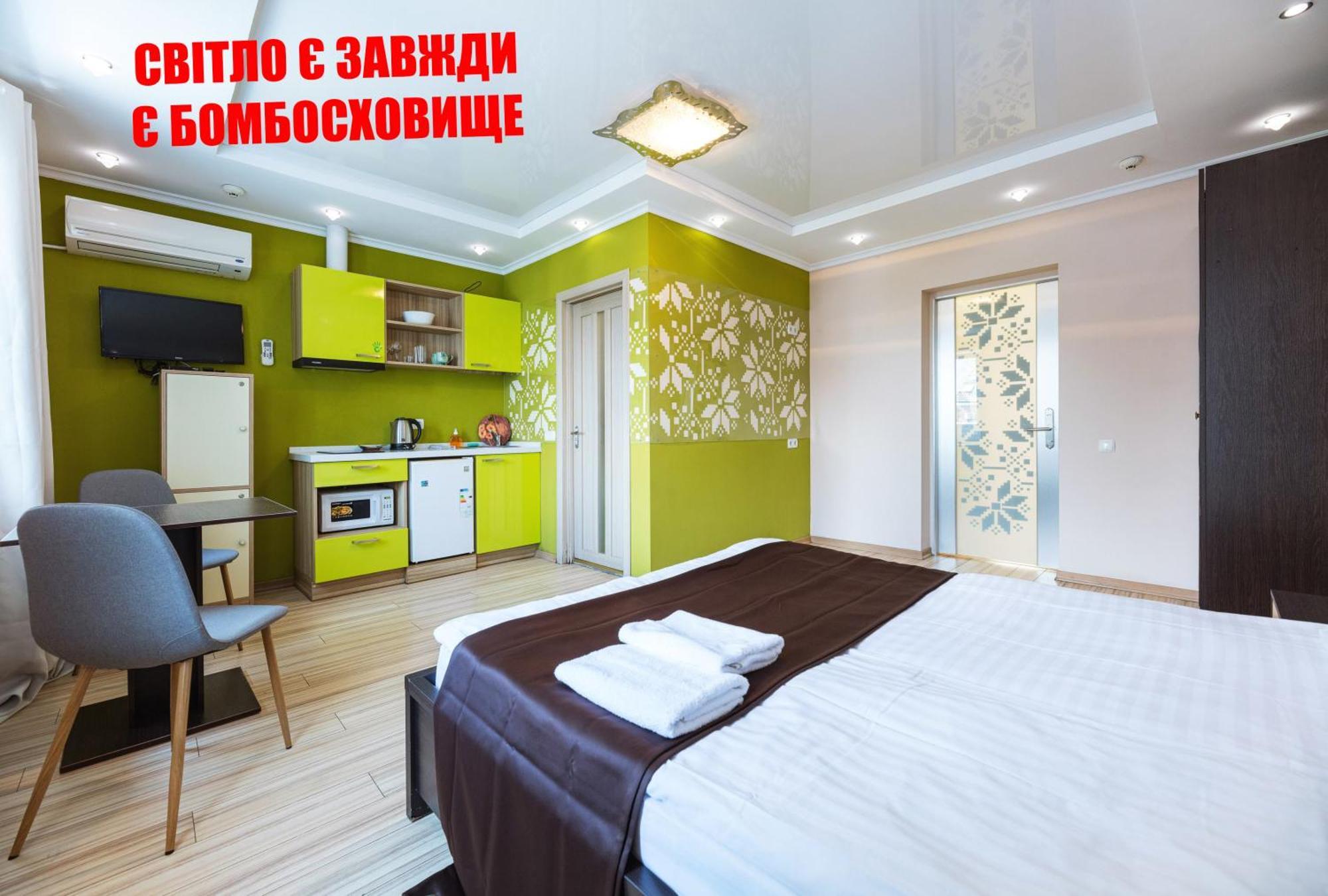 Guest House "Golden Gate 911 " Kiev Exteriör bild